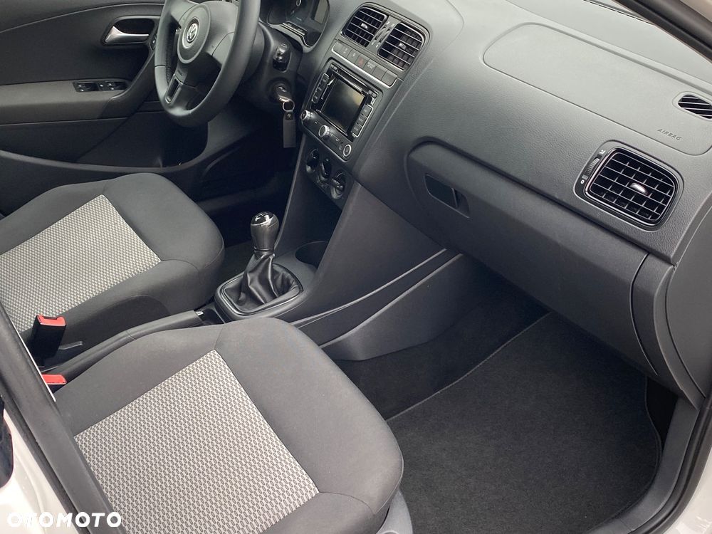 Volkswagen Polo - 22