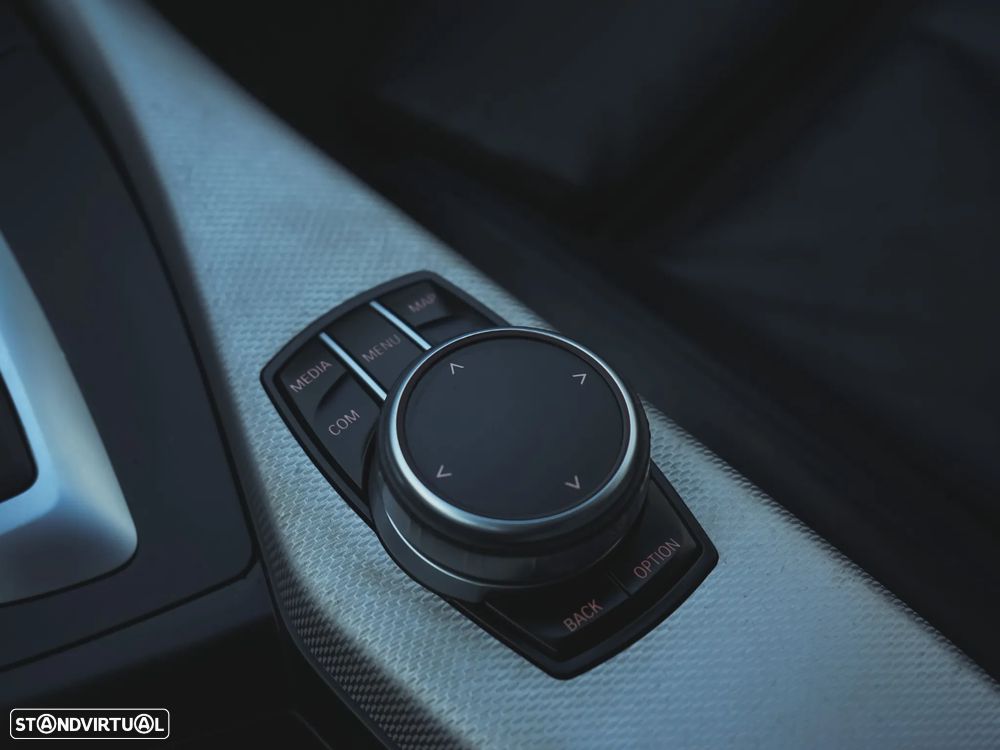 BMW 118 d Pack M Shadow Auto - 28