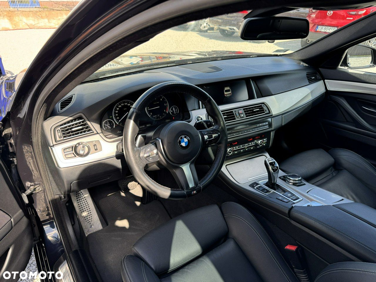 BMW Seria 5 525d xDrive - 9