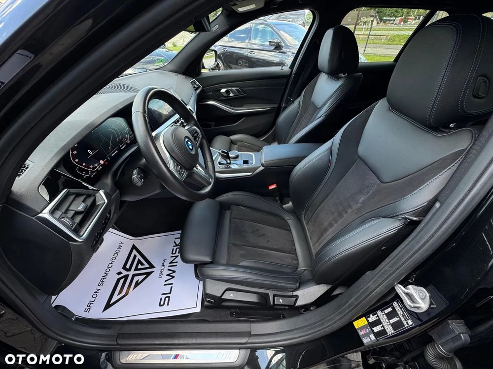 BMW Seria 3 330e xDrive M Sport sport - 22