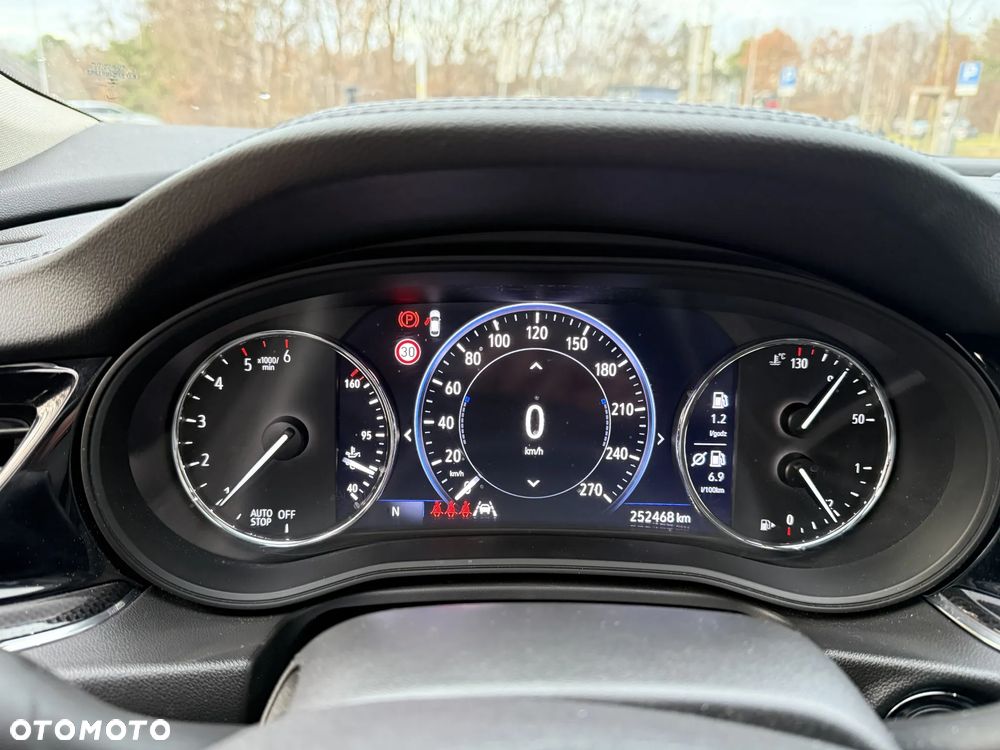 Opel Insignia 2.0 CDTI Elegance S&S - 11