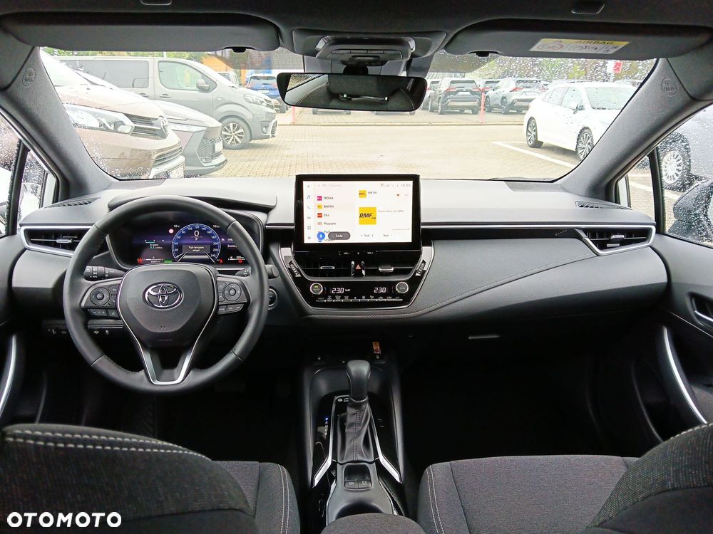 Toyota Corolla - 12