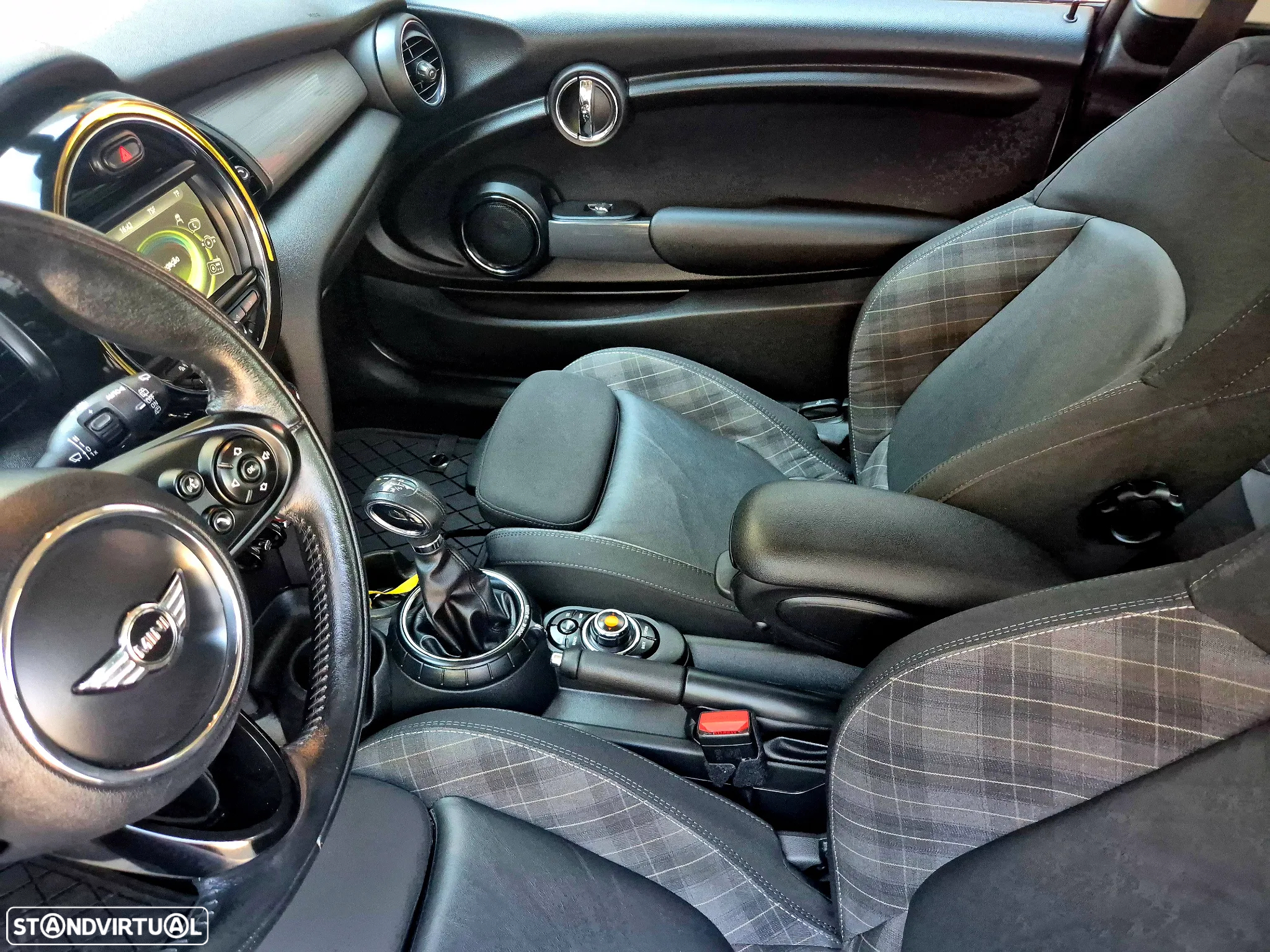 MINI 3 Portas Cooper Auto - 35