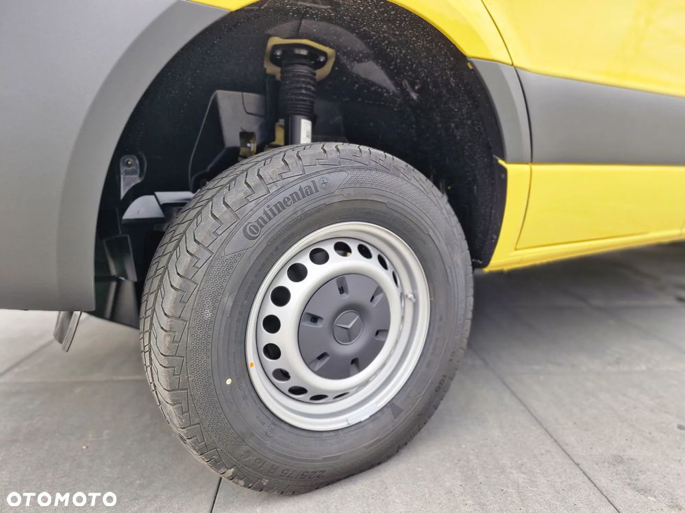 Mercedes-Benz Sprinter - 4