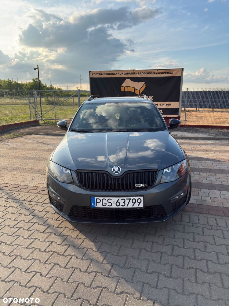 Skoda Octavia 2.0 TDI RS DSG - 2