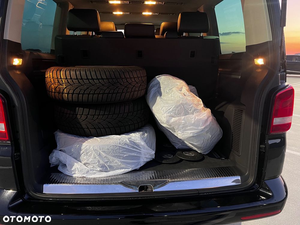 Volkswagen Multivan - 35