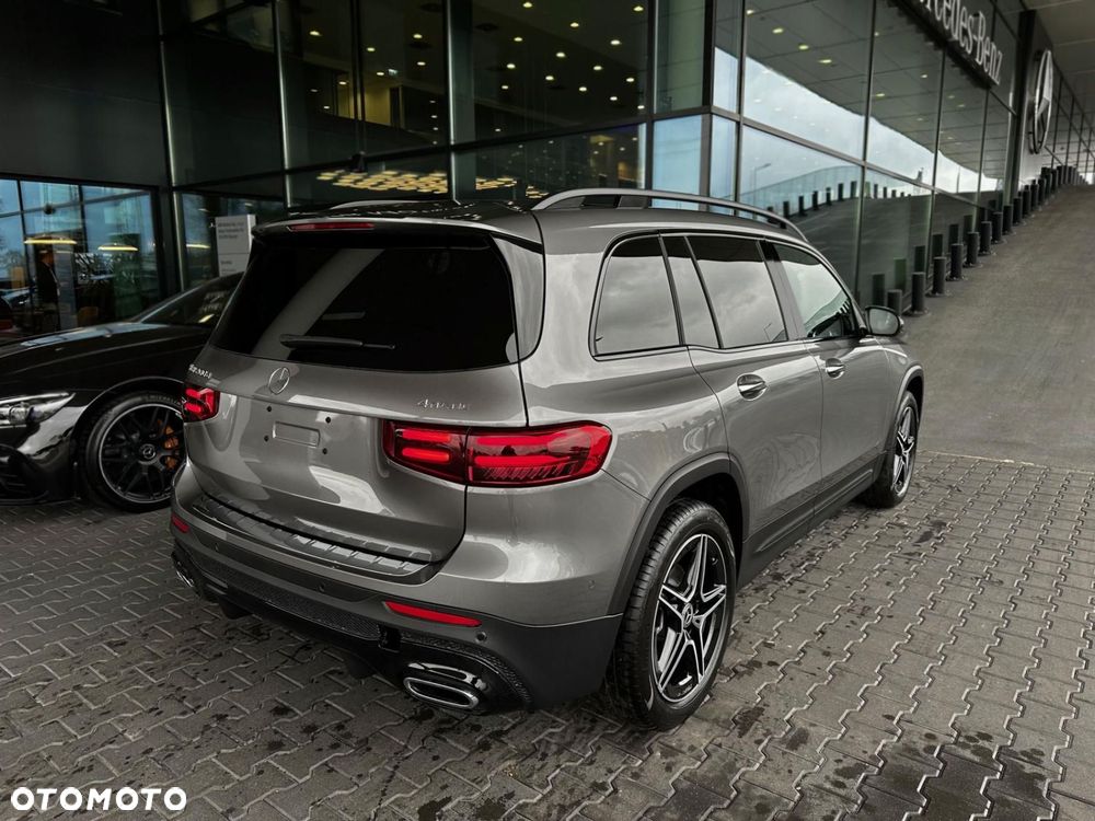 Mercedes-Benz GLB - 5