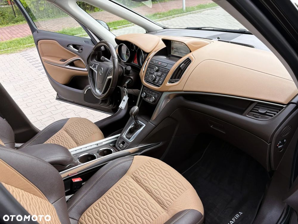 Opel Zafira - 19