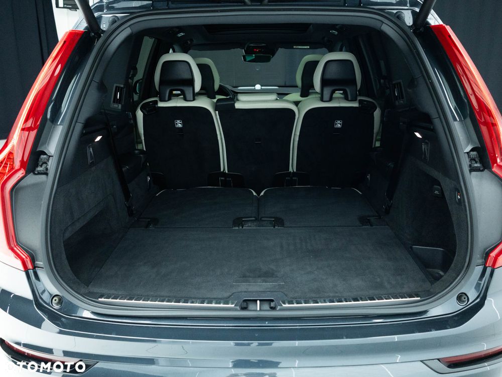 Volvo XC 90 B5 D AWD Ultimate Dark - 38