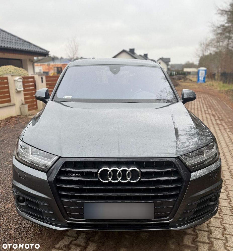 Audi Q7 - 1