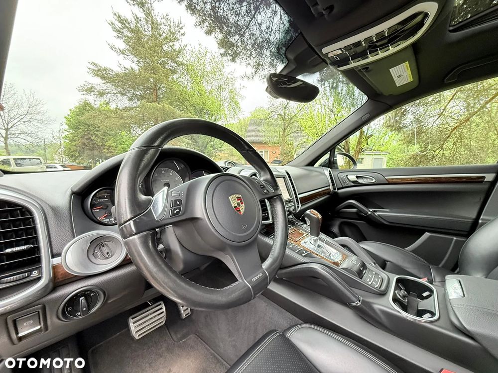 Porsche Cayenne - 18