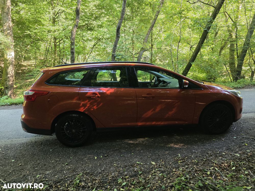 Ford Focus 1.6 TI-VCT Champions Edition - 11
