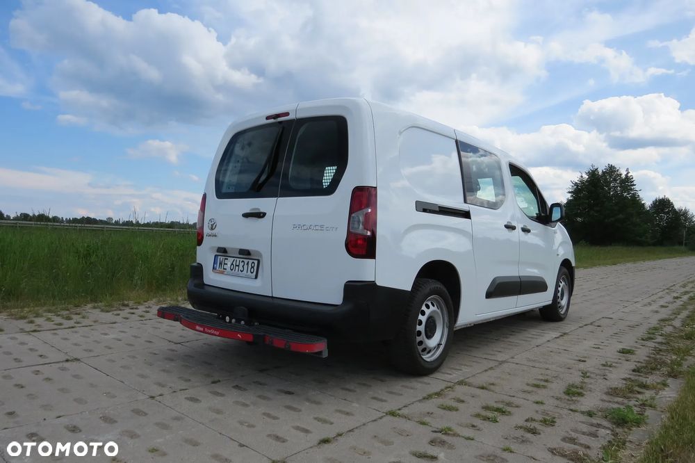 Toyota Proace City 1.2 D-4t 130km A/t Long Brygadówka - 16