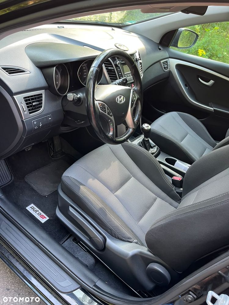 Hyundai i30 1.6 CRDI Trend - 17