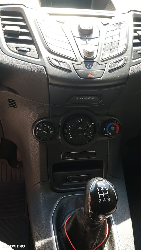Ford Fiesta 1.5 TDCi ST Line - 5