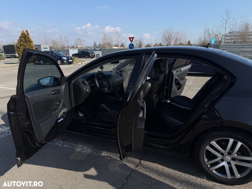 Volkswagen Jetta 1.6 TDI DPF Comfortline - 6