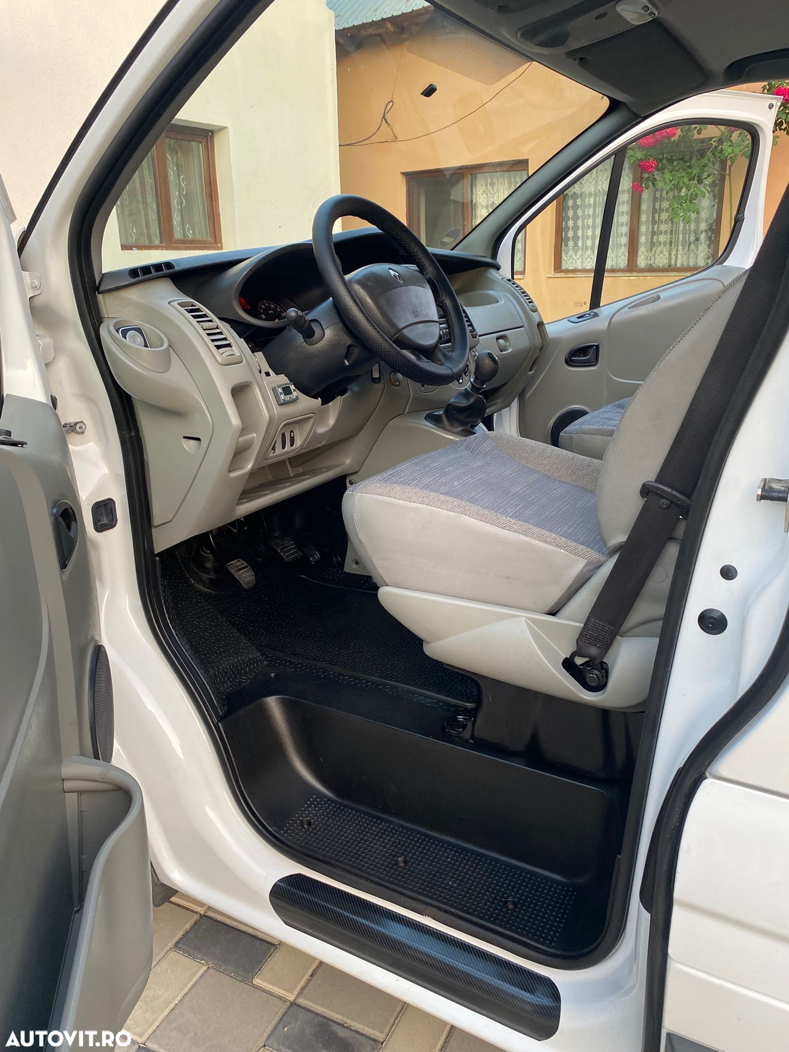 Renault Trafic - 6