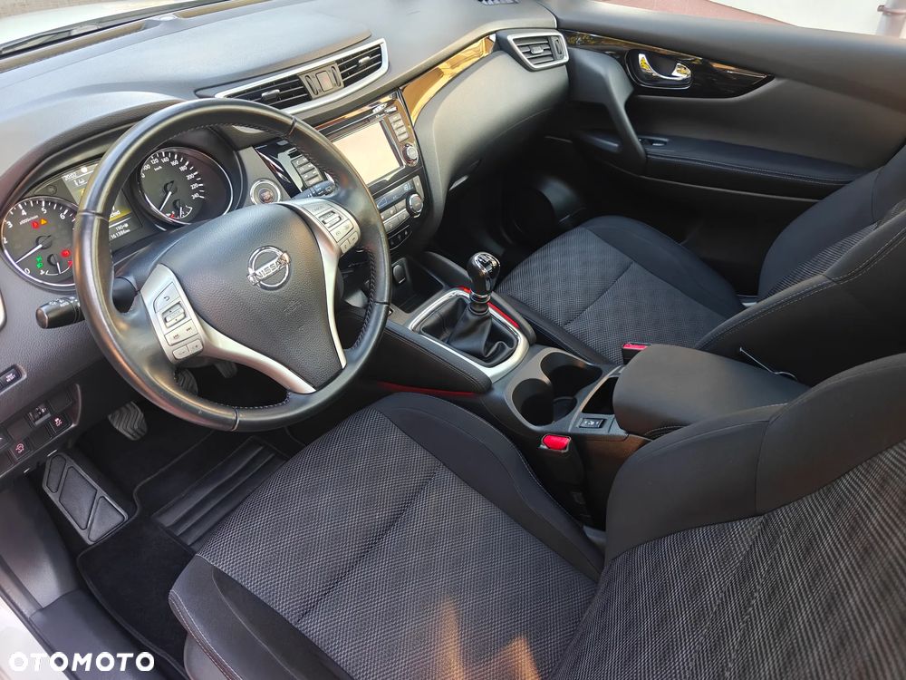 Nissan Qashqai 1.6 DIG-T N-Connecta - 21