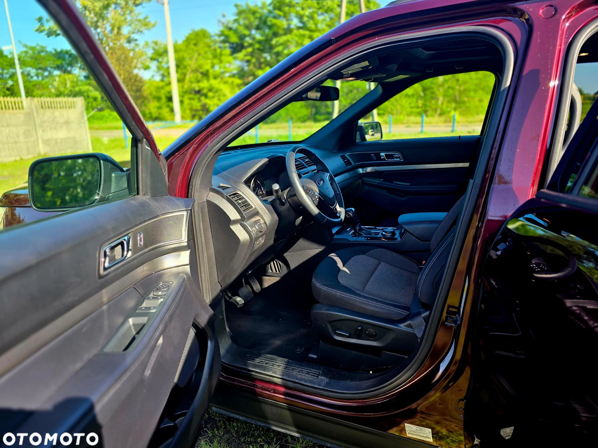 Ford Explorer - 12