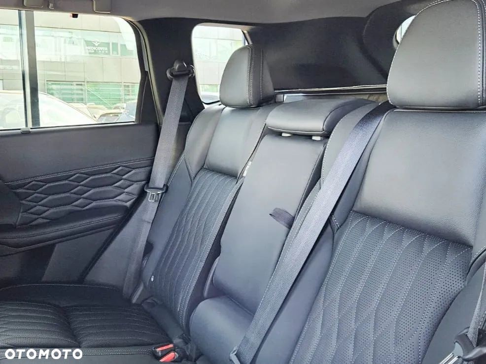 Mitsubishi Outlander PHEV Instyle - 13