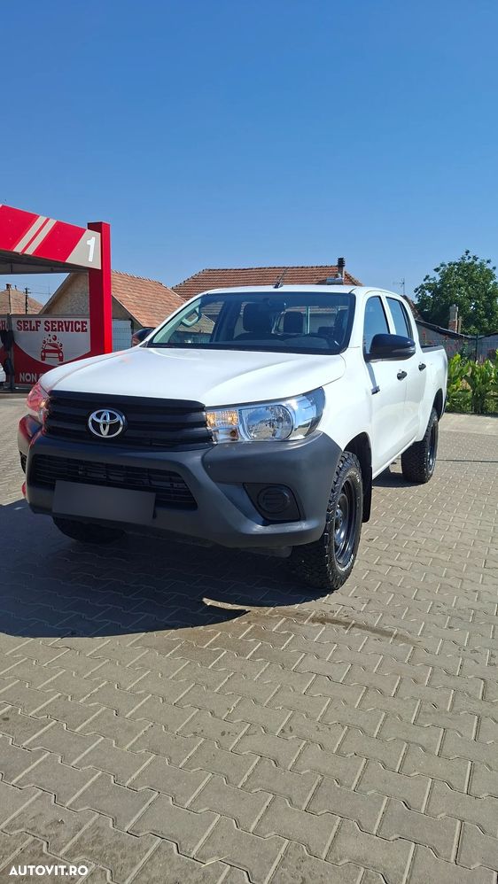 Toyota Hilux - 1