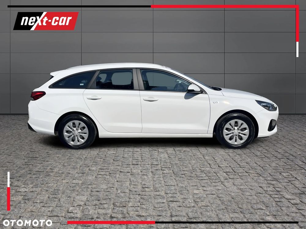 Hyundai i30 1.6 D Classic + - 7