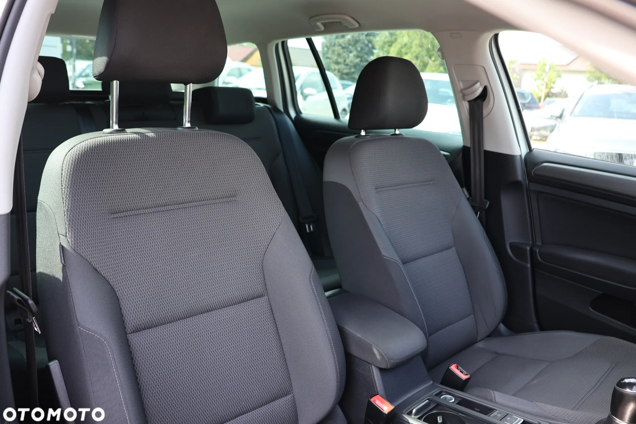 Volkswagen Golf VII 2.0 TDI BMT Comfortline - 17