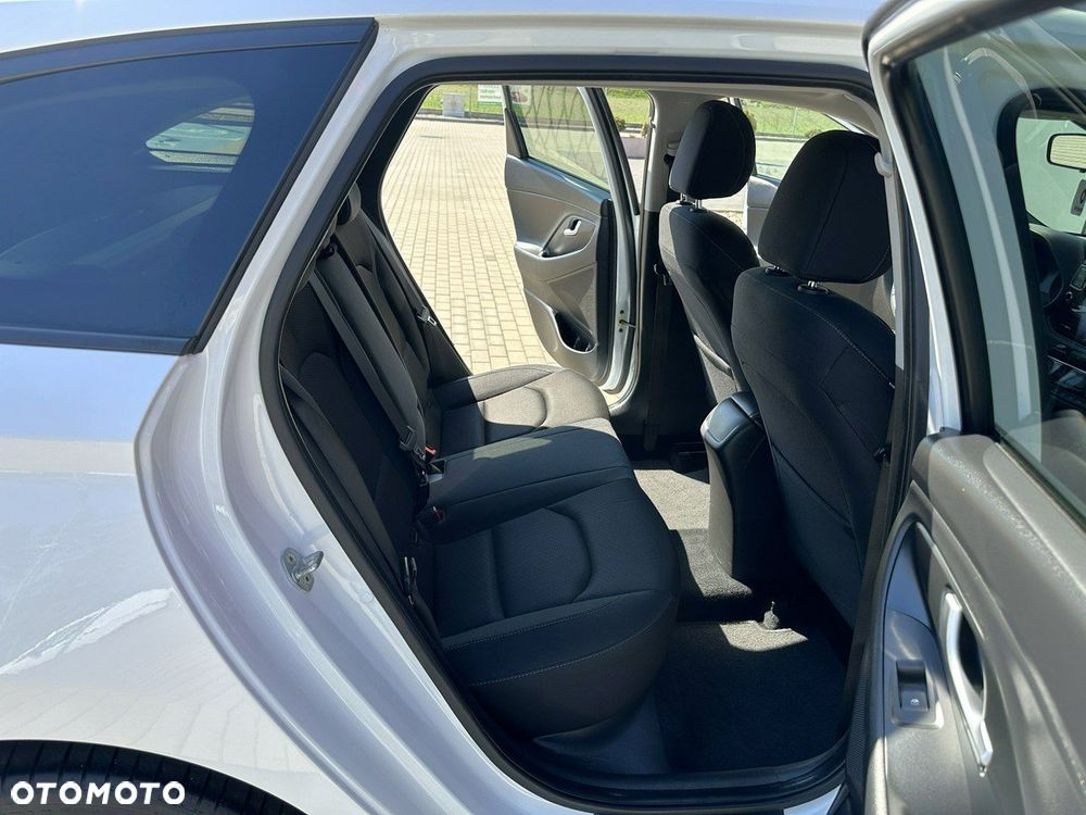 Hyundai i30 1.4 T-GDI DCT YES - 14