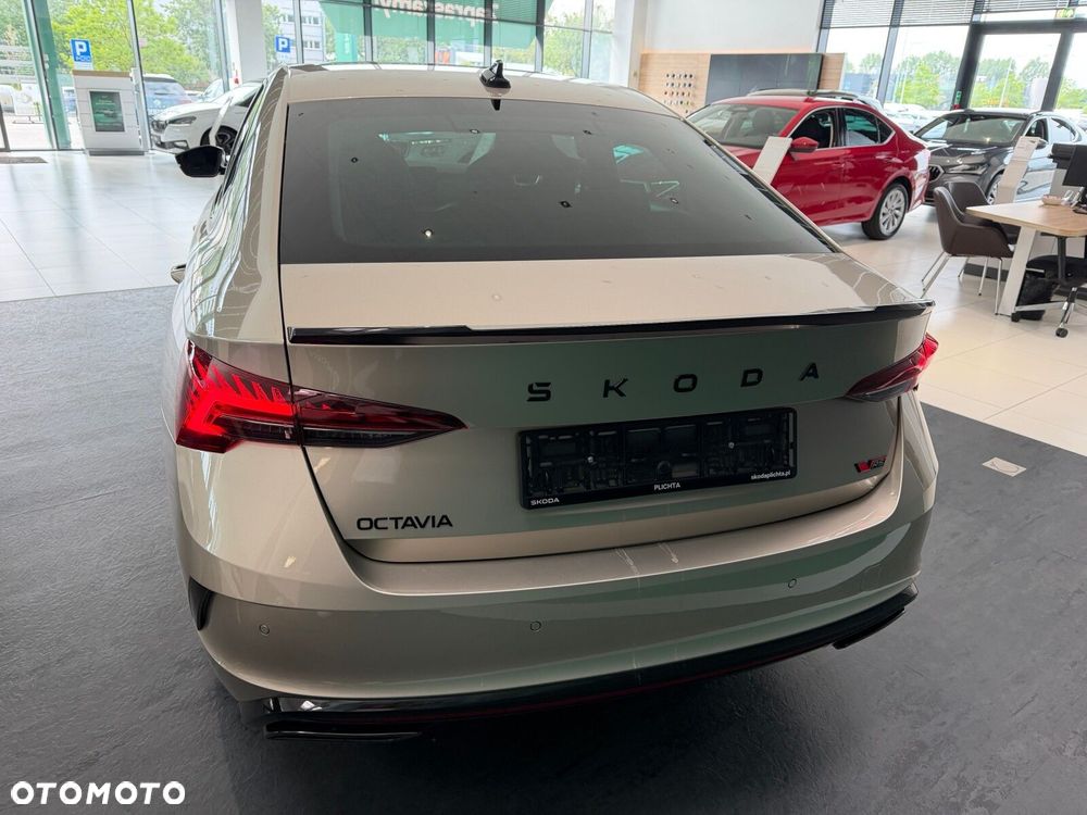 Skoda Octavia 2.0 TSI RS DSG - 7