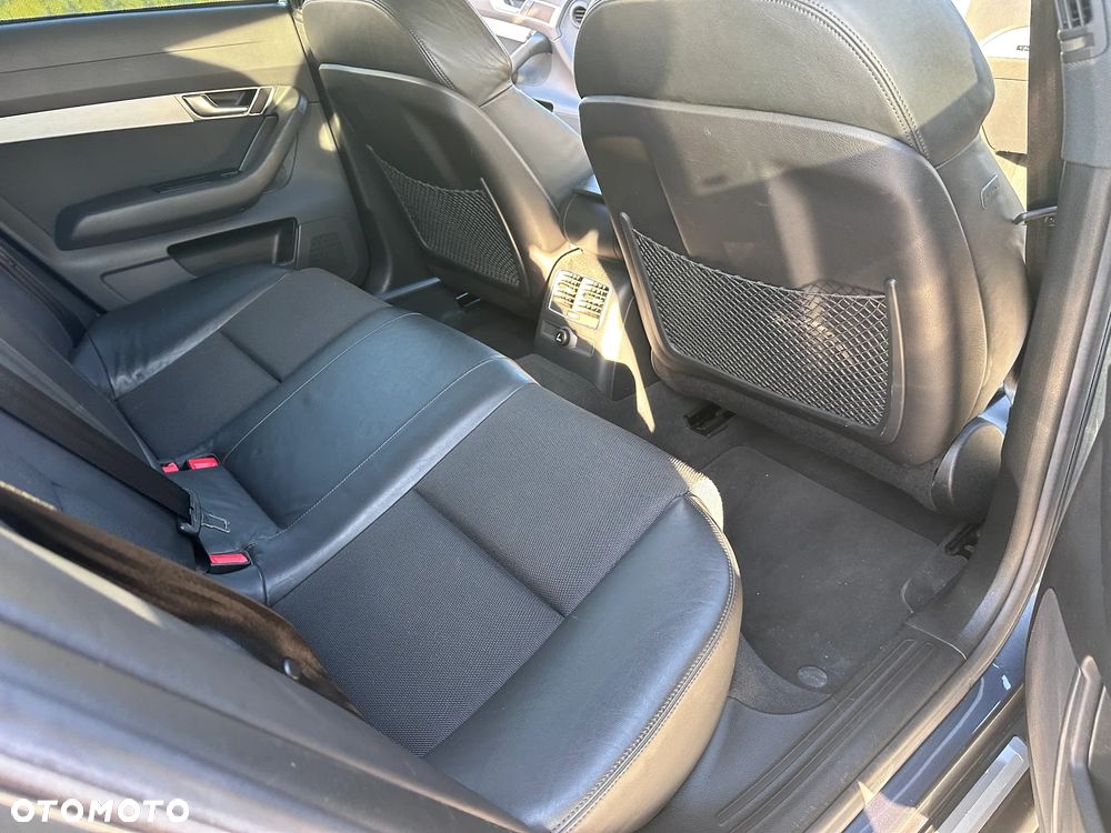 Audi A6 Avant 4.2 quattro tiptronic - 28