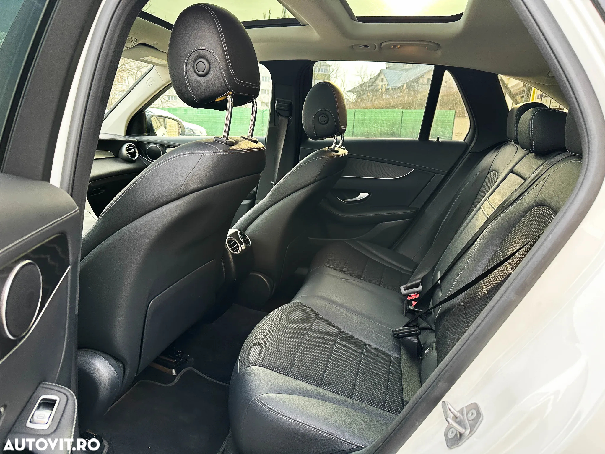 Mercedes-Benz GLC 300 e 4Matic 9G-TRONIC - 14