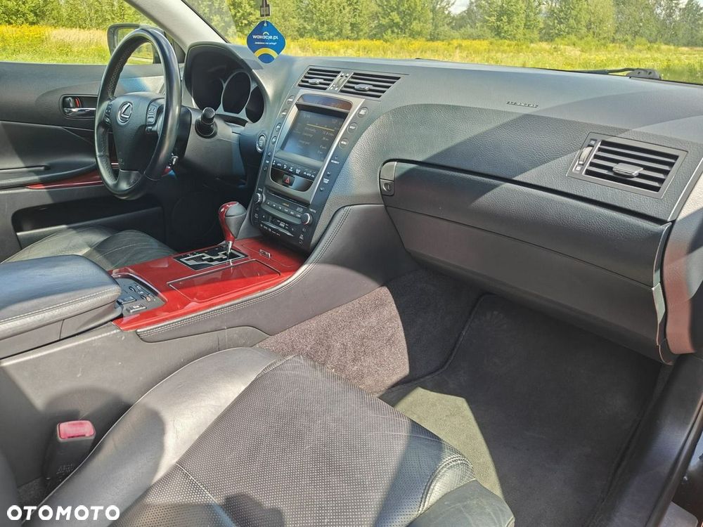 Lexus GS - 16