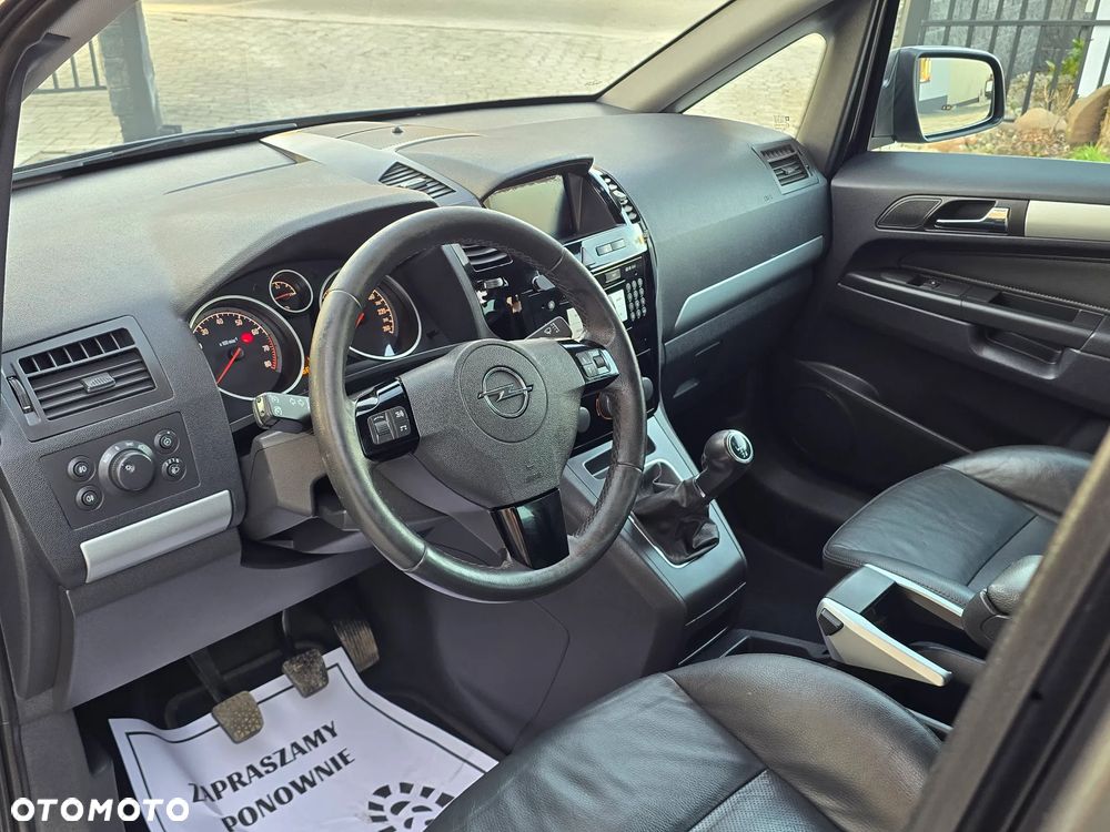 Opel Zafira 1.8 Cosmo - 26