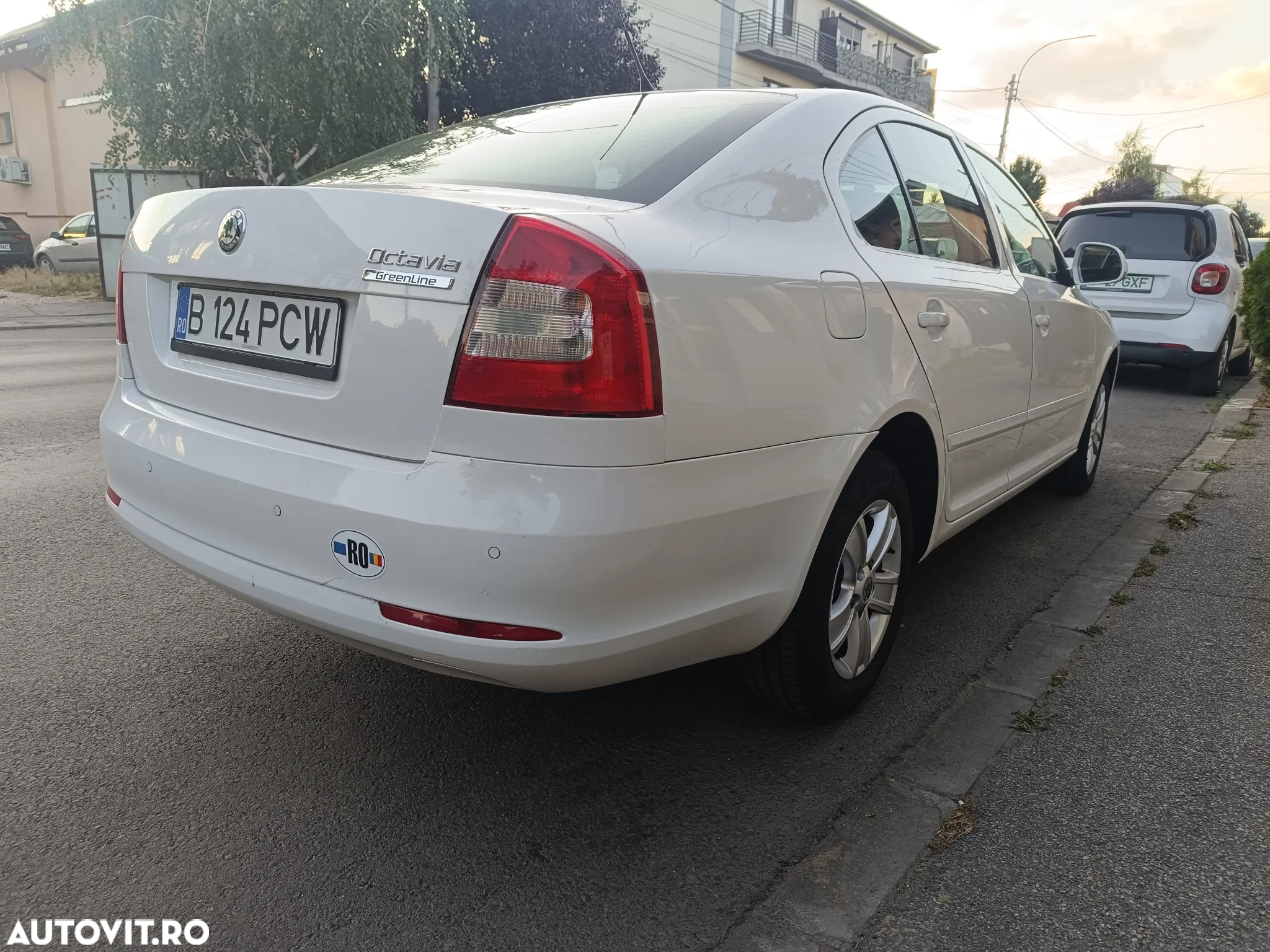 Skoda Octavia 1.6 TDI DPF Active Green tec - 4