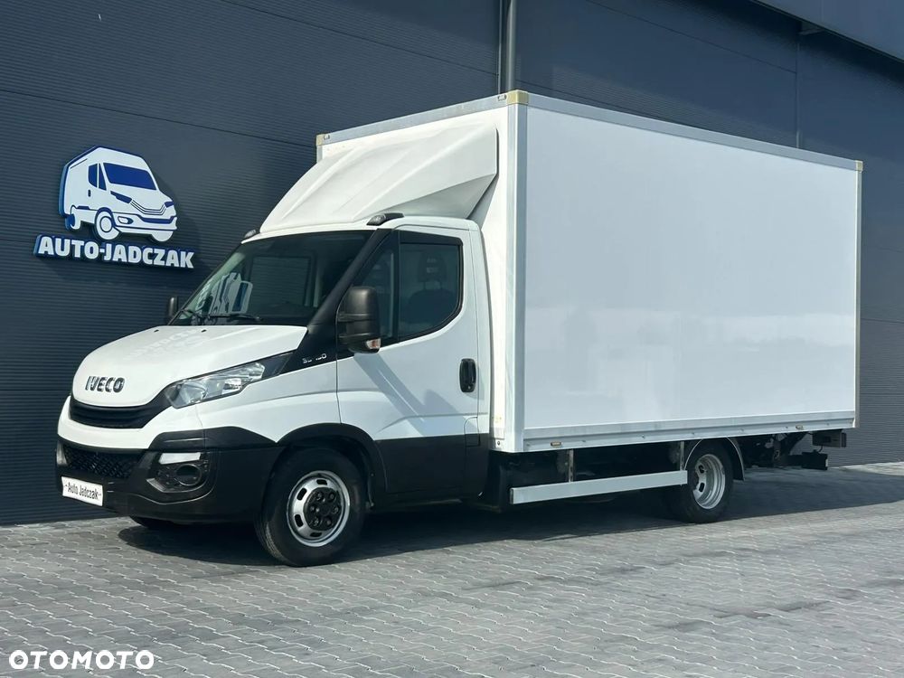 Iveco Daily 35C15 3.0 HPI Kontener 8 palet + winda 800kg + drzwi boczne **Climatronic**Sprowadzony**2019R**