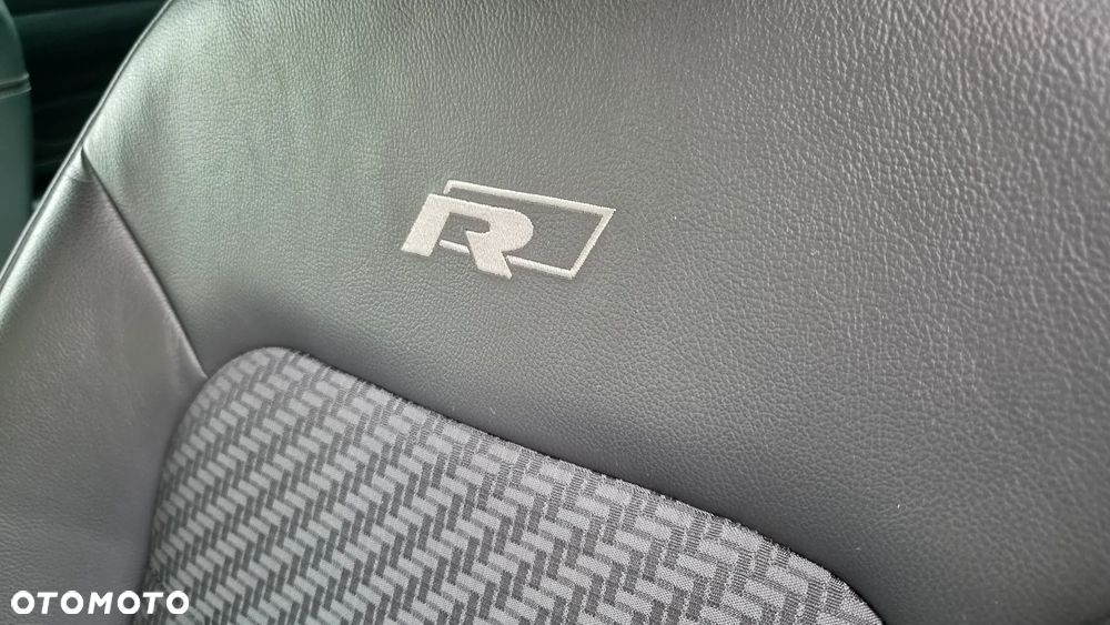 Volkswagen Passat - 37