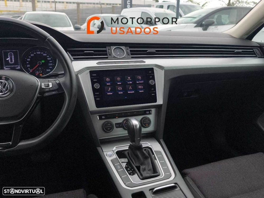 VW Passat Variant 2.0 TDI Confortline DSG - 19