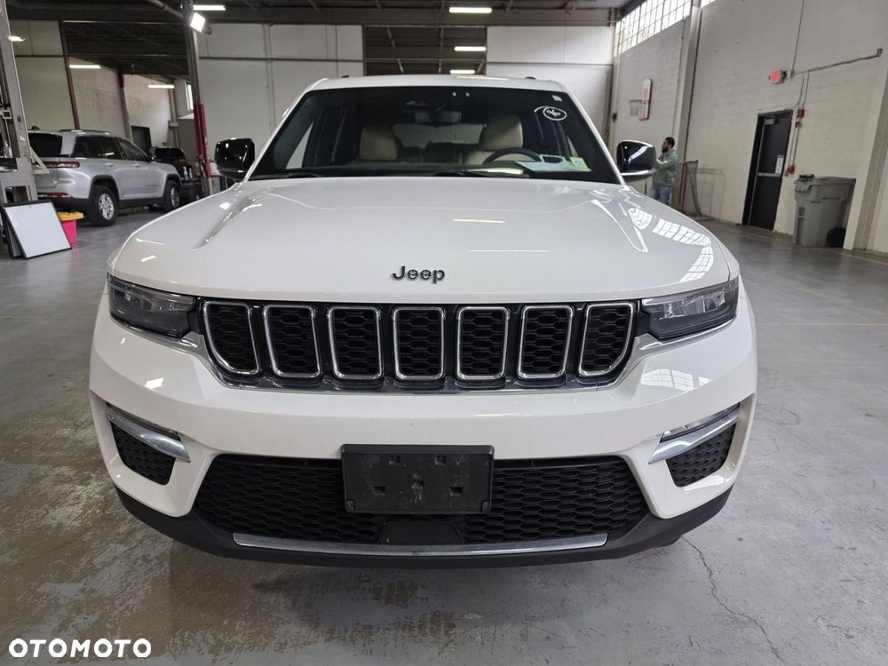 Jeep Grand Cherokee - 10