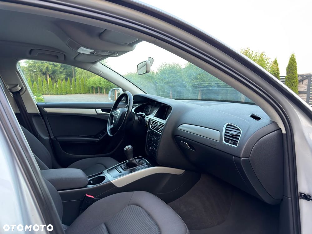 Audi A4 Avant 1.8 TFSI Ambiente - 38