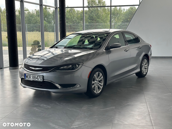 Chrysler 200