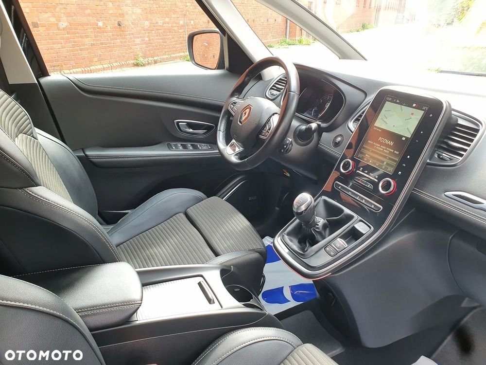 Renault Scenic ENERGY TCe 140 BOSE EDITION - 11
