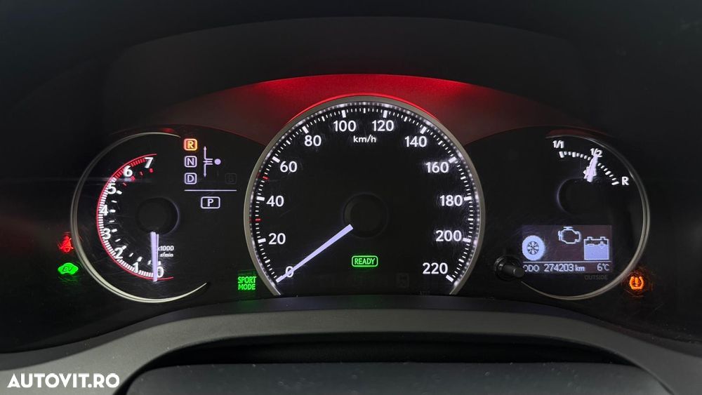 Lexus CT 200h Limited Edition - 8