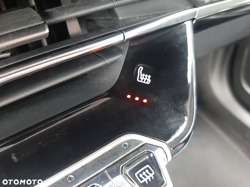 Peugeot 2008 1.5 BlueHDi Allure S&S EAT8 - 29
