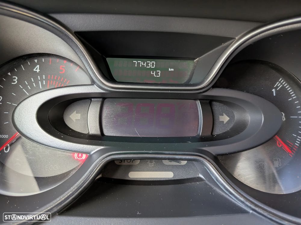 Renault Captur 1.5 dCi Exclusive EDC - 10