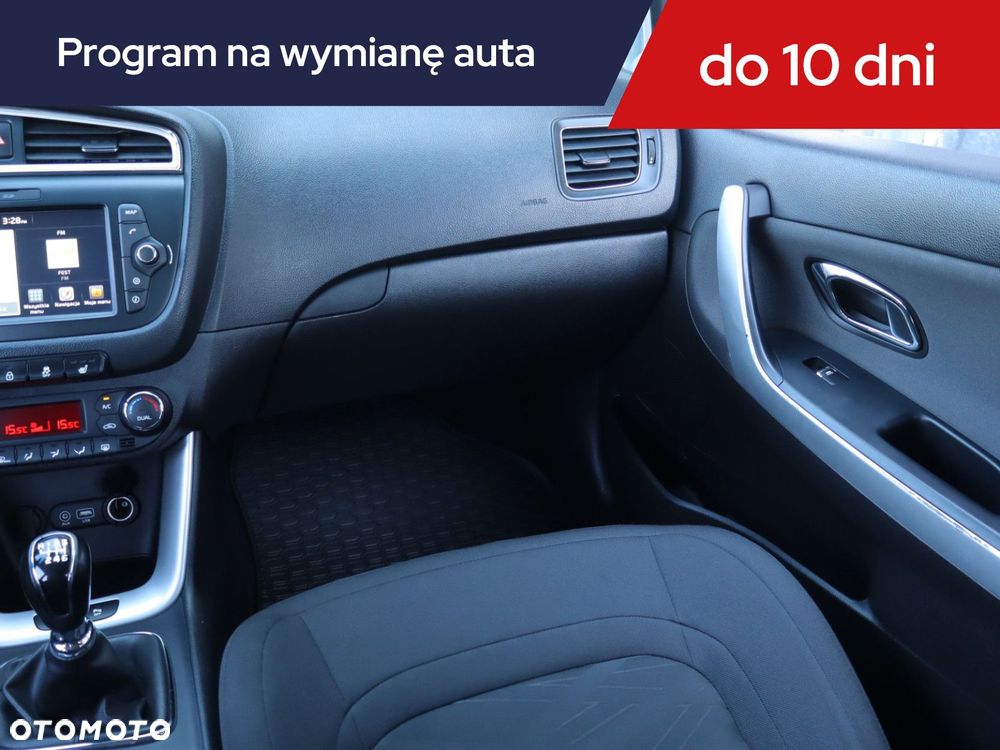 Kia Ceed - 10