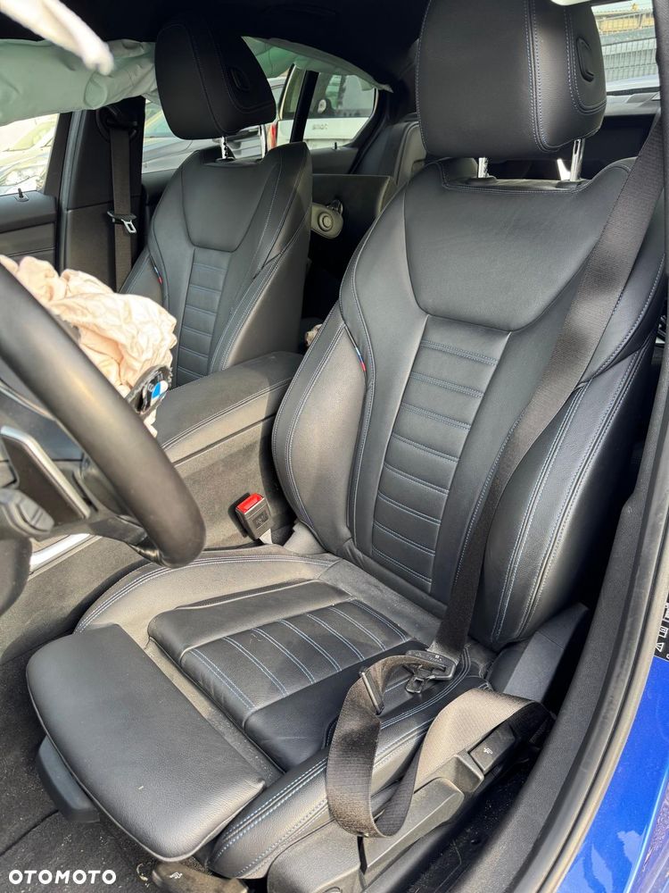BMW Seria 3 330i xDrive M Sport - 22