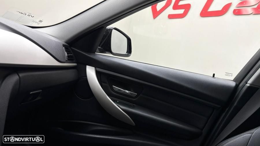 BMW 320 d xDrive Sport Line - 7