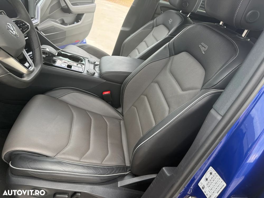 VOLKSWAGEN Touareg 2023 — imagine 14