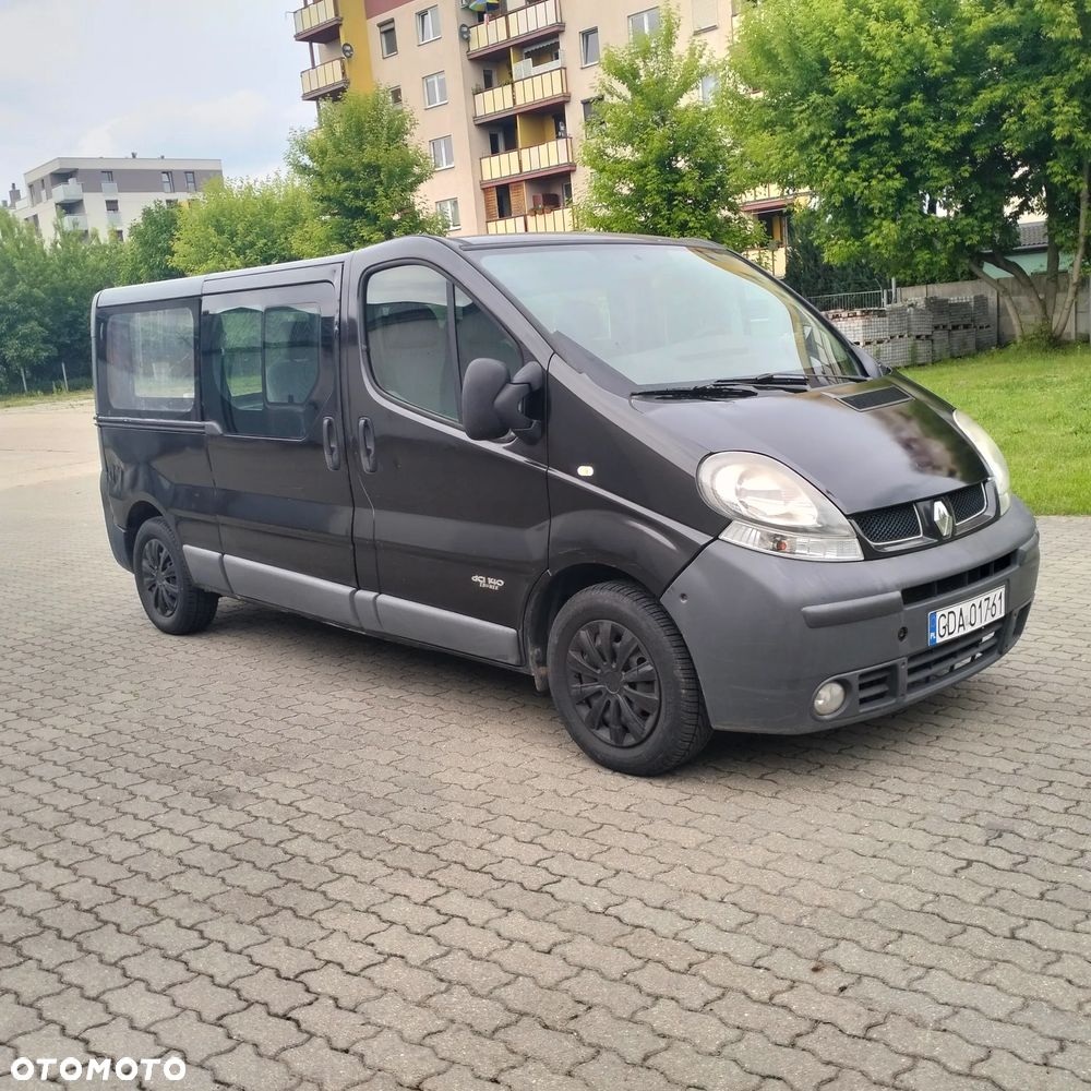 Renault Trafic Passenger - 1