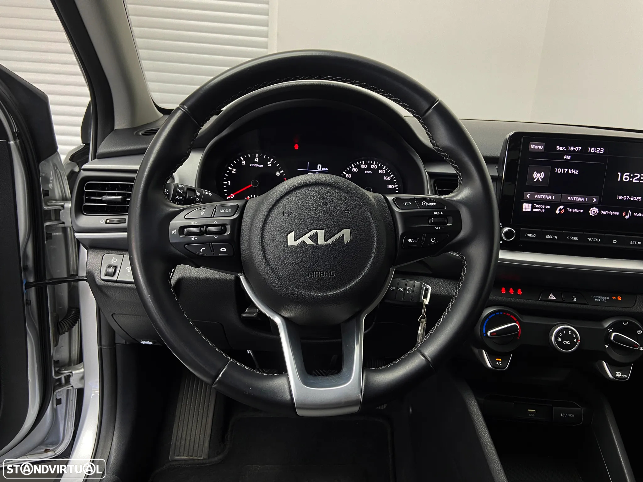 Kia Stonic 1.2 Dynamic - 13